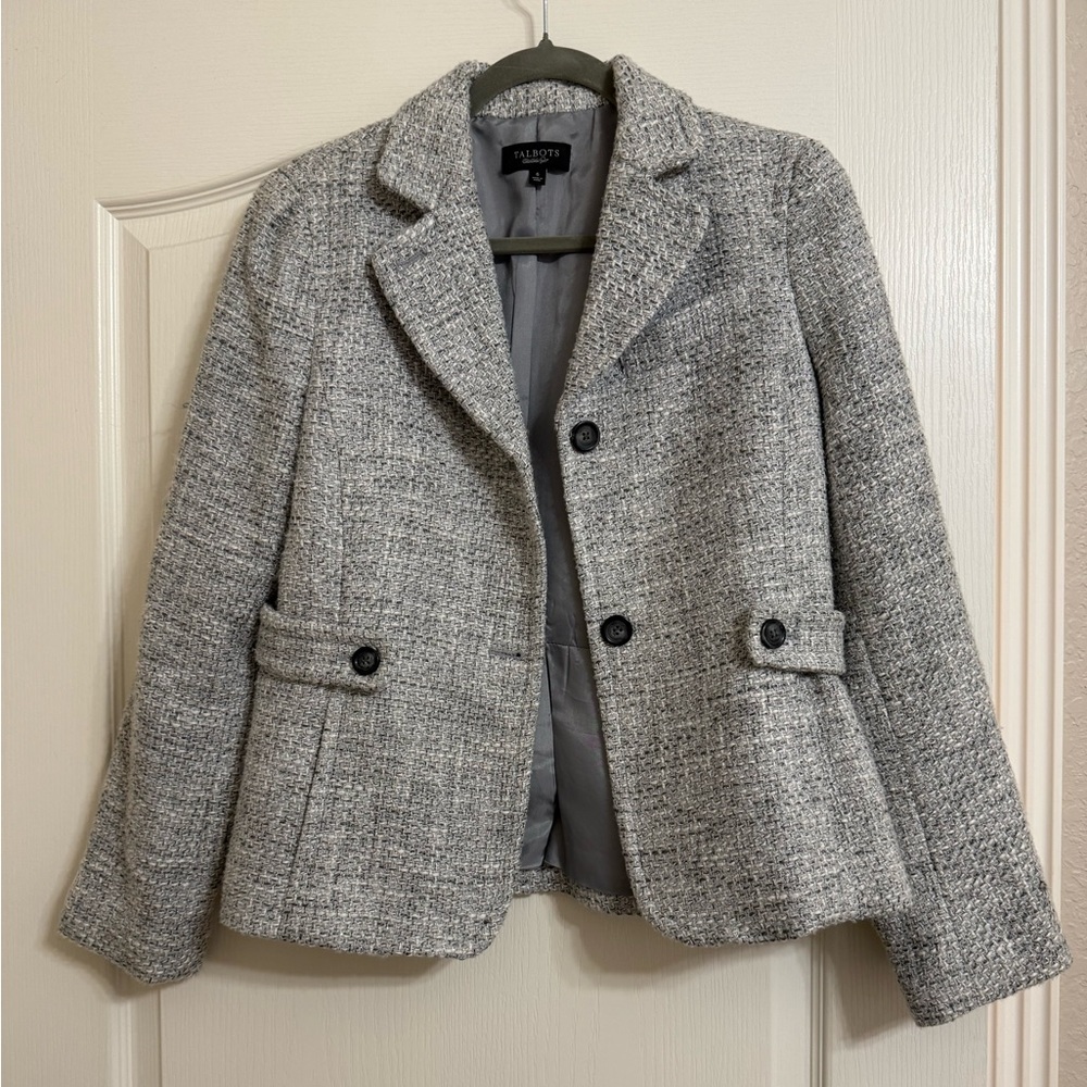 Talbots tweed style jacket with silver threads sz 6